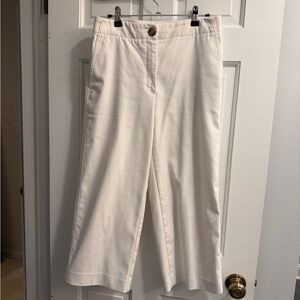 Ann Taylor wide leg crop, white, size 6P